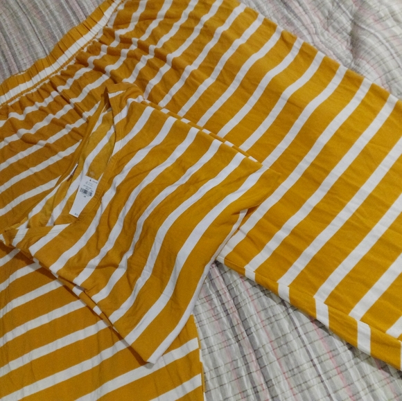 💥PLUS SIZE LOUNGE SET TOP PANTS PAJAMAS 2X-3X NEW CLOTHES OLD NAVY - Picture 4 of 8